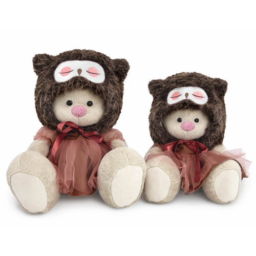 Zaika Mi in the Owl hat