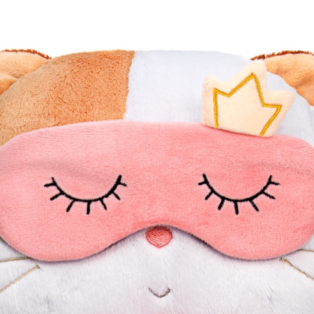 Li-Li pillow in a sleep mask